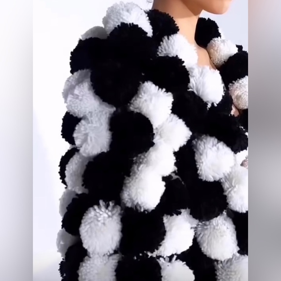 Pom Pom jacket - Picture 4 of 5